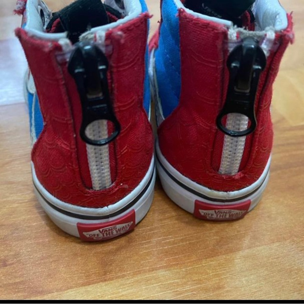 VANS Marvel Sk8-Hi Zip Spiderman Size 7.5C